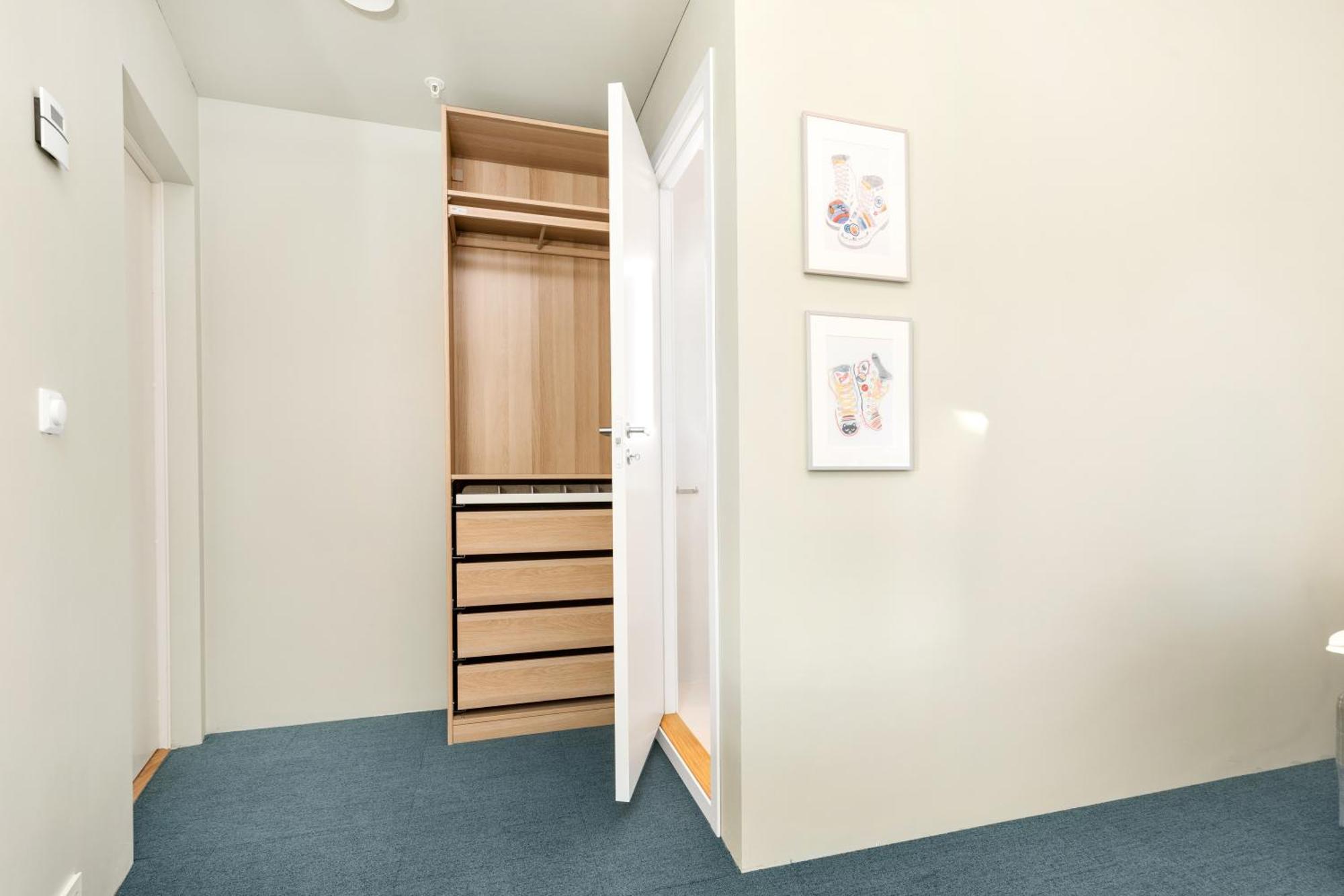 Central Guest House - Bedroom With Private Bathroom Stavanger Phòng bức ảnh