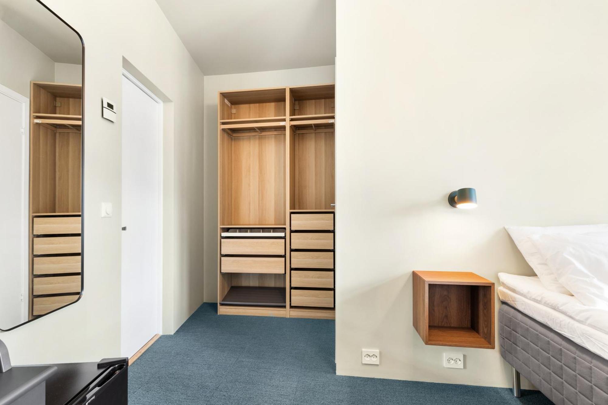Central Guest House - Bedroom With Private Bathroom Stavanger Phòng bức ảnh